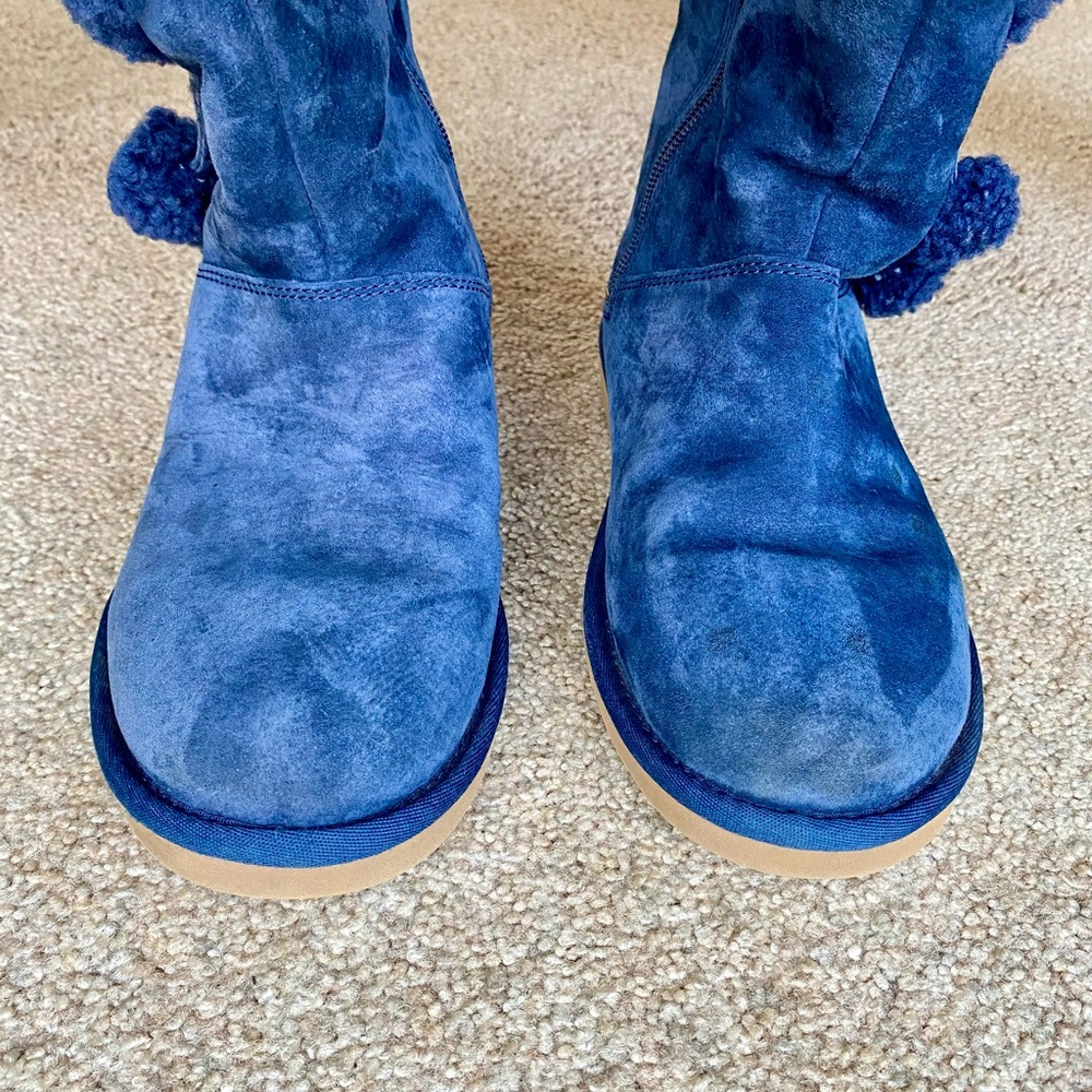 UGG Plumdale Cuff Boots - Picture 6 of 15